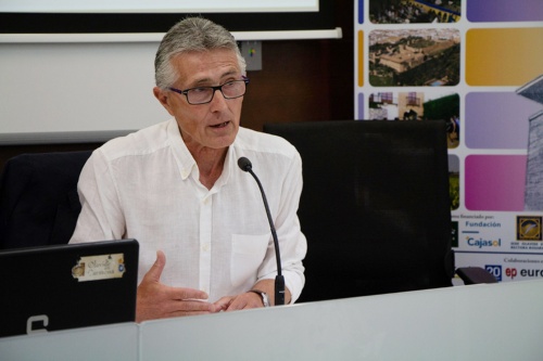 La relación entre el periodismo y la política, a estudio en los Cursos de Verano de Olavide en Carmona