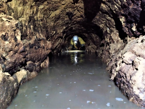 Descubren una nueva mina de agua bajo la sede de la Universidad Pablo de Olavide en Carmona