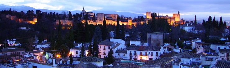 La Alhambra y el Albaicín en el atardecer. Giorgiomonteforti (Wikimedia Commons)