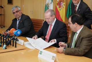 Convenio entre la Diputación, la UPO y la US