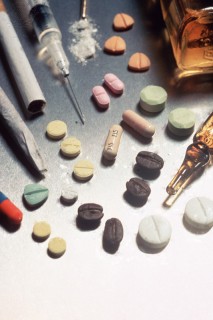ilustración de varios tipos de drogas
