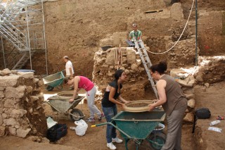 investigación paleobiológica, llevada a cabo en más de 60 yacimientos arqueológicos