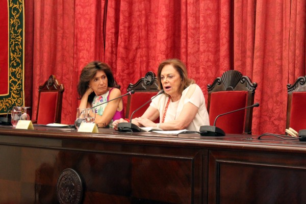 La Presidenta Consejo Social US, Isabel Aguilera y  la Presidenta Consejo Social UPO, Amparo Rubiales