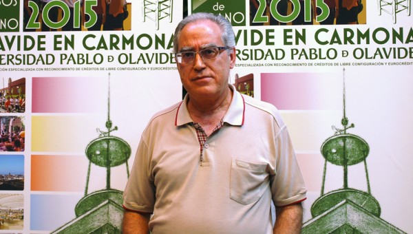 Francisco Sánchez Legrán, presidente de la Fundación FACUA, en la sede de la UPO en Carmons