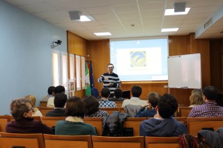 El profesor de la UPO, Juan D. Moreno, ha presentado el workshop