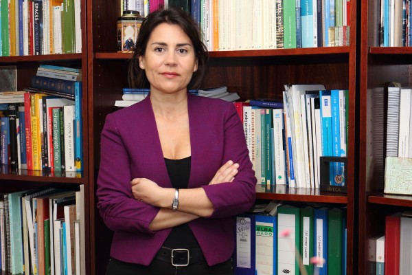 Pilar Paneque Salgado, profesora del área de Geografía Humana, en su despacho
