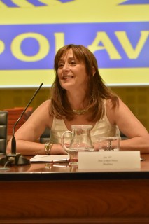La madrina de la promoción ha sido Ana Gómez Pérez, jefe del Gabinete del Defensor del Pueblo Andaluz.