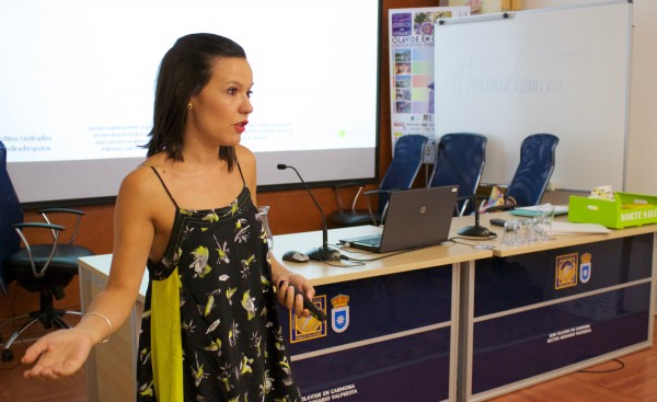 Cristina Andrades durante el curso impartido en Olavide en Carmona
