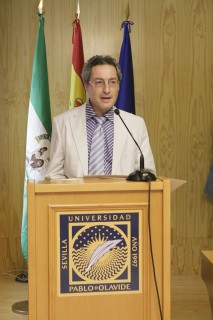 El profesor Agustín Morón.