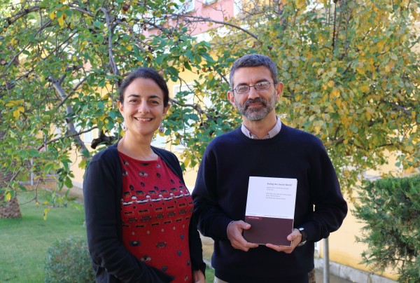 Los investigadores de la UPO  Elena Muñiz Grijalvo y Juan Manuel Cortés Copete. 