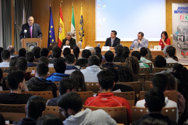 El presidente de la Federación Andaluza de Fútbol durante las Jornadas 'Deporte sin Violencia'