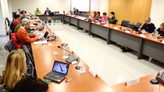  El rector Vicente Guzmán preside el Consejo de Gobierno de la UPO