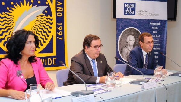 Pilar Rodríguez Reina, Vicente Guzmán y David Naranjo Gil durante la presentación de la Feria Nuevas Poblaciones.