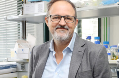 Guillermo López Lluch en un laboratorio del CABD