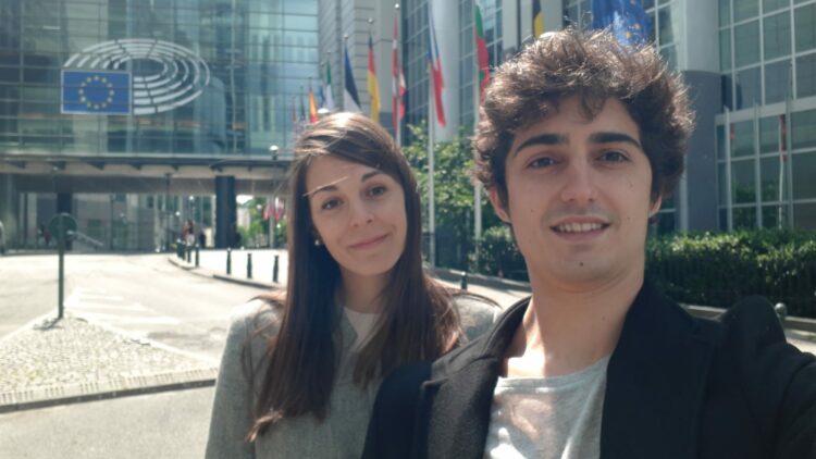 Laura Zunk Parras y Fernando Carrasco Mateos desarrollan su beca en Bruselas. 