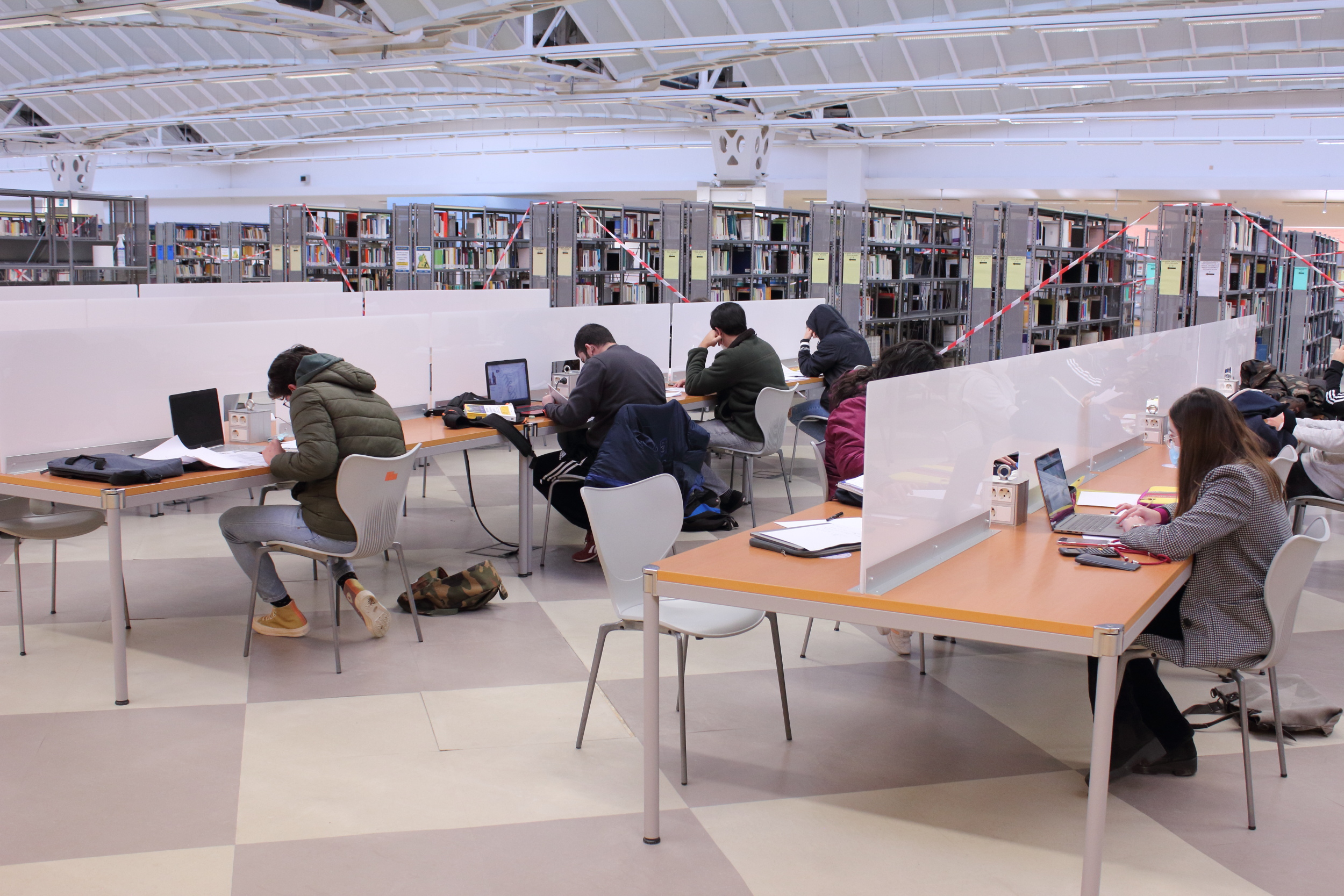 Apertura de la Sala de Lectura de la Biblioteca/CRAI – DUPO – Diario de la  Universidad Pablo de Olavide