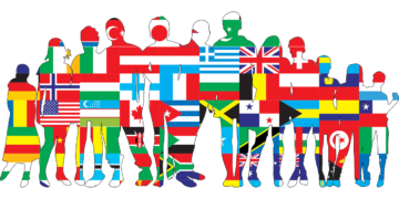 siluetas de personas con banderas de países de todo el mundo