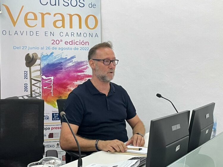 Pedro García Aguado en los cursos de verano de la UPO en Carmona