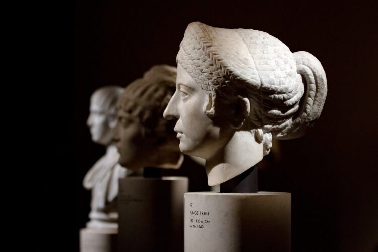 “Mujer joven”, 120-130 d.C., en la Colección de Antigüedades Clásicas del Kunsthistorisches Museum de Viena, Austria. Manfred Werner (Tsui)