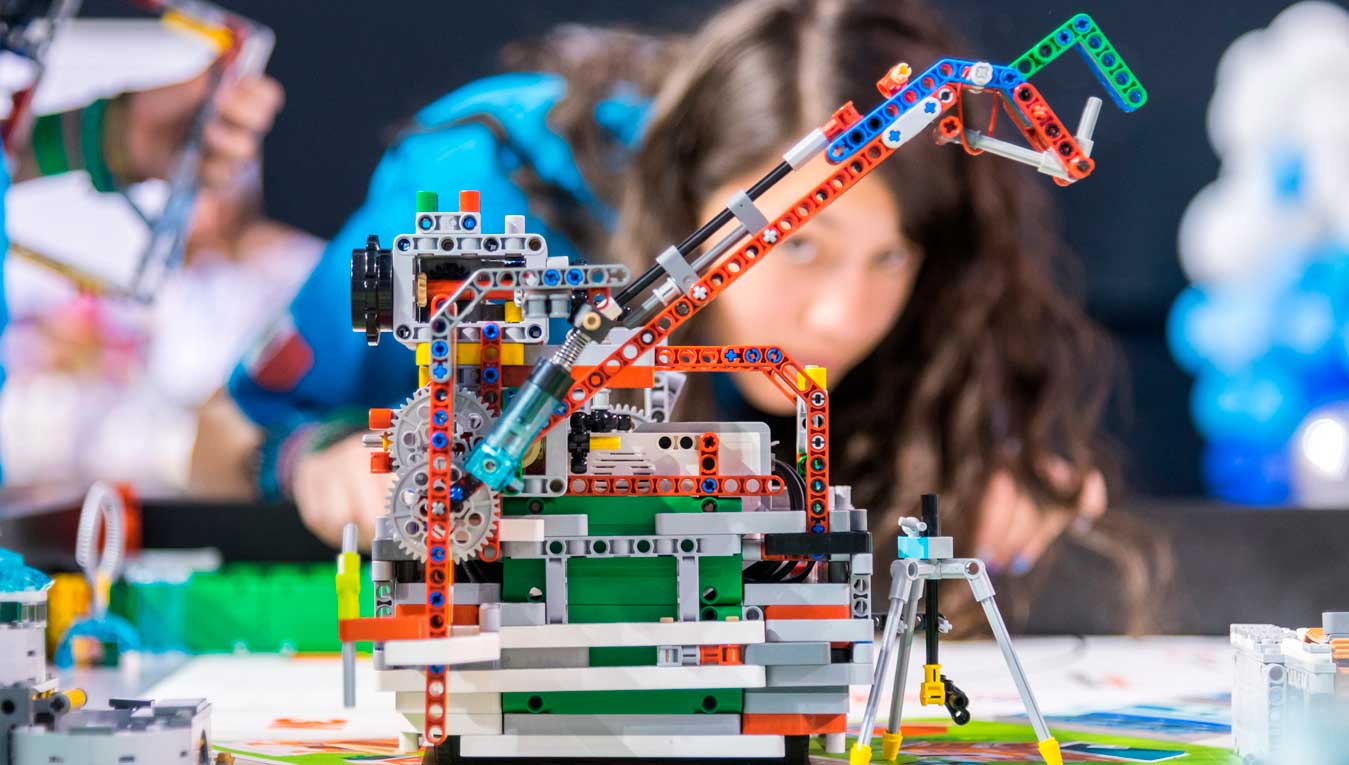 La UPO acoge la FIRST LEGO League Sevilla, donde los centros educativos  presentan sus proyectos robóticos – DUPO – Diario de la Universidad Pablo  de Olavide