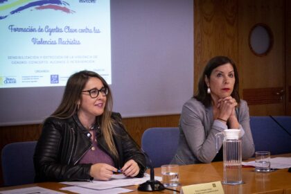 De izquierda a derecha, Mónica Domínguez Serrano y María José López Sotelo.