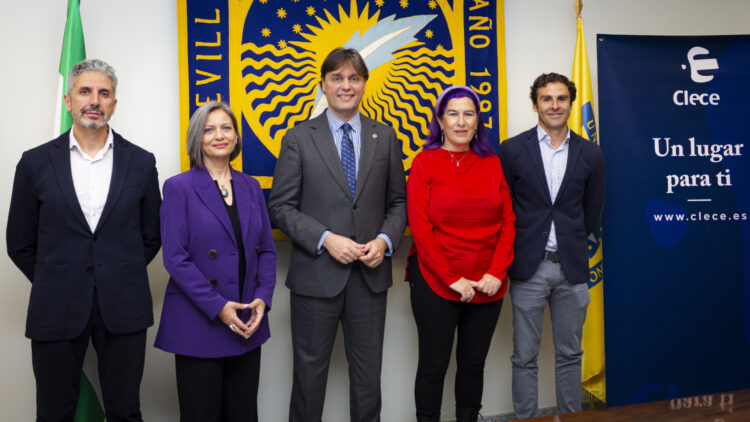 De izquierda a derecha, Ángel Fernández Fernández, Rosa María Varela Garay, el rector Francisco Oliva Blázquez, Antonia Corona Aguilar y Alonso Montero Gallego.