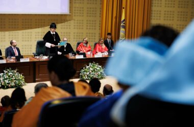 Francisco Oliva durante su discurso de inauguración del curso 2024/25