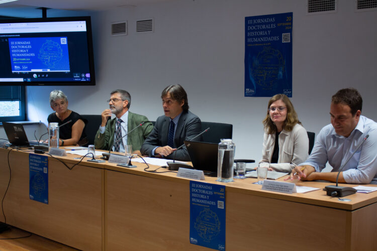 De izquierda a derecha, Macarena Tejada Tejada, Juan Manuel Cortés Copete, Francisco Oliva Blázquez, Bethany Aram y Francisco Javier Vigier Moreno. 