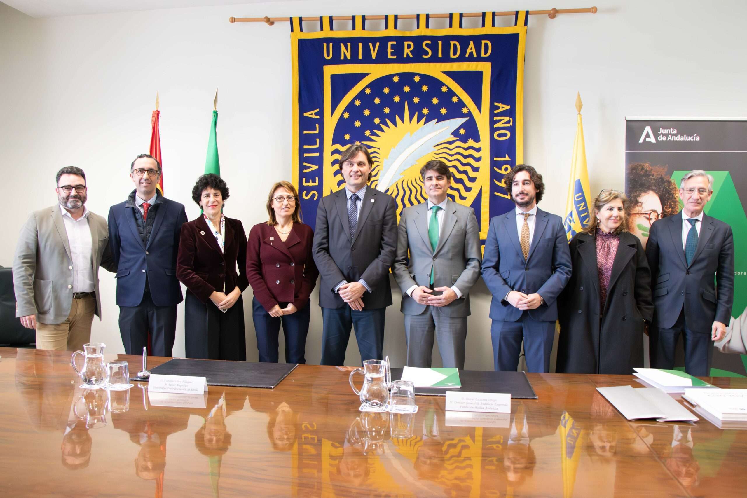 firma convenio UPO y Andalucía Emprende
